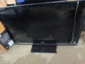 sony 46 inch tv powers on ...