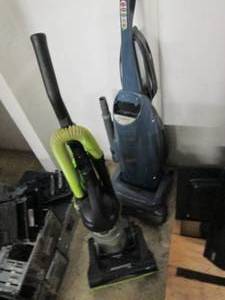2 vacums both power on ...