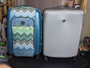 2 Hardshell Suitcases