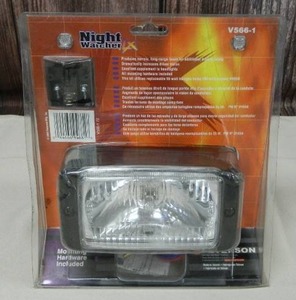 lot 17 image: Twin Pack O.E Driving Light Kit