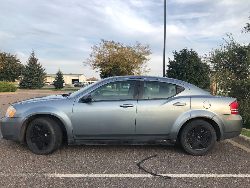 lot 31 image: 2008 Dodge Avenger SE