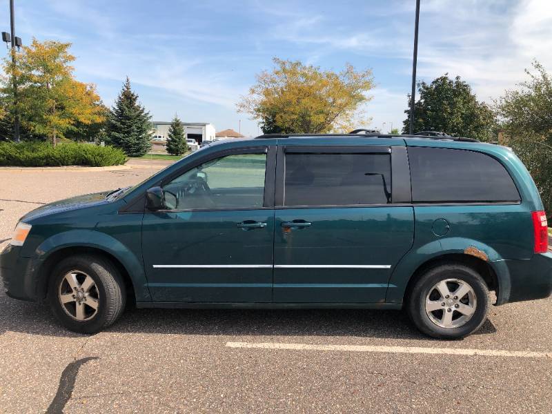 lot 9 image: 2009 Dodge Grand Caravan SXT