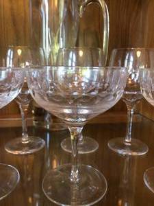 lot 4 image: Pitcher and Glassware