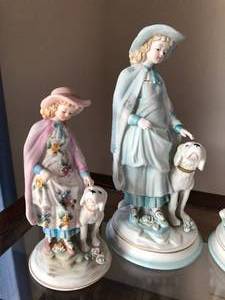 lot 18 image: Set of 4 Candrea Figurines