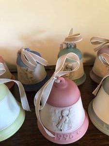 lot 32 image: Set of 11 Hummel Bells