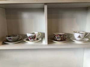 18 Tea cups and Saucers