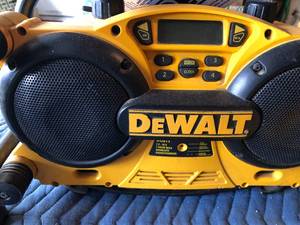 DeWalt Portable Radio & 3 Batteries