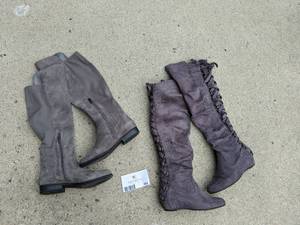 lot 302 image: 2 pairs of Womens Size 8 Boots