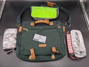 lot 392 image: Set of 4 Travel Bags