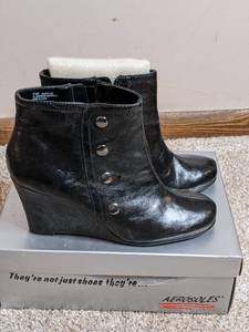 Womens Aerosoles Size 8.5 Black Boots -- Like New&nbsp