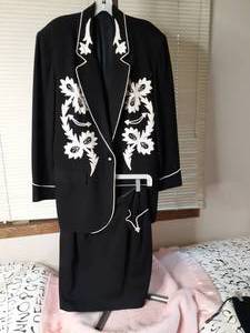 Beautiful Womens Karen Kane Size 10 Jacket and Skirt&nbsp