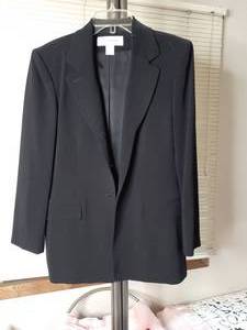 Classic Womens Jones New York Suit, Skirt, Pants Size 8