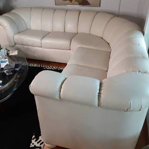 Comfy BeigeOff White Leather Curved Sectional Couch&nbsp
