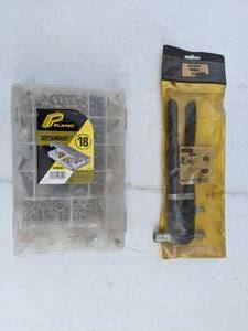lot 29 image: Eclipse Riveting Tool & Rivets