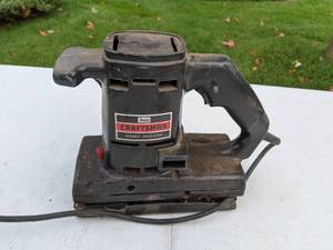 lot 43 image: Sears Craftsman Power Sander w Dustbag