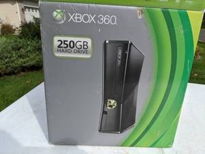 lot 46 image: XBox 360