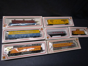 Bachmann RR Engine & Cars