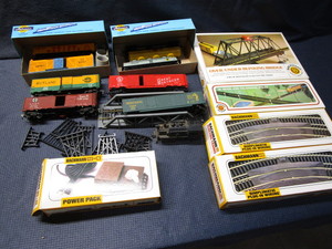 Model RR Cars & Accessories