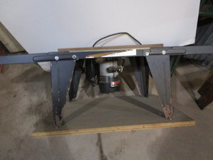 Router & Table