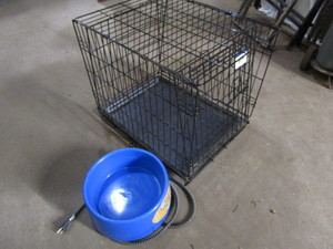 Wire Kennel, Water Bowl