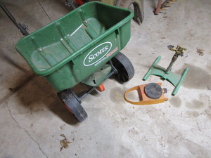 Broadcast Spreader, Sprinklers