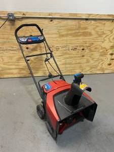lot 13 image: TORO Power Clear 21 in. 60-Volt Lithium-Ion Brushless Cordless Electric Snow Blower with 7.5 Ah Battery (Charger Not Included)