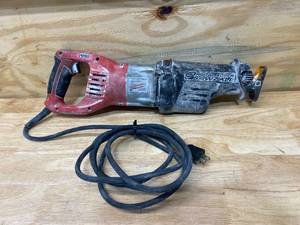lot 68 image: MILWAUKEE 15 Amp 1-14 in. Stroke Orbital SUPER SAWZALL Reciprocating Saw