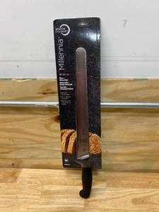 lot 102 image: MERCER CUTLERY M23112 Slicer,12 In,Wavy Edge