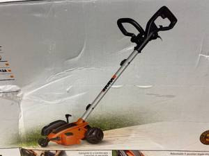 lot 25 image: WORX (7.5) 12-Amp Electric Lawn Edger