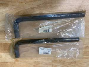 lot 31 image: EKLIND Lot of 2-  15648 24MM LONG SERIES HEX-L KEYS