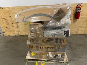 lot 7 image: AMAZON Returns Pallet