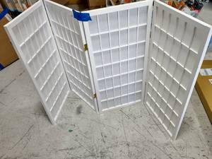 lot 31 image: ORIENTAL FURNITURE 3 ft. White 4-Panel Room Divider