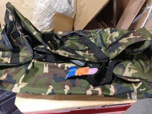 lot 49 image: ROCKLAND Voyage 40 in. Rolling Duffle Bag, Camo
