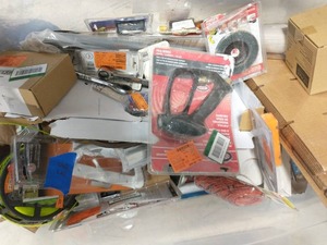 lot 83 image: BOX OF MIXED ITEMS HARDWARE, SMALL TOOLS