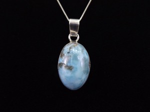 lot 5 image: .925 Sterling Silver Larimar Cabochon Pendant Necklace