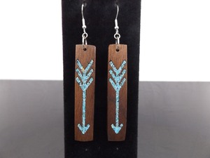 lot 49 image: .925 Sterling Silver Navajo Wood Inlayed Turquoise Arrow Dangle Hook Earrings