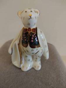 Royal Crown Derby Bear 2002