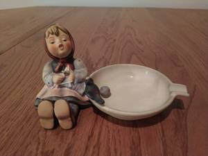 Hummel Ashtray With Girl