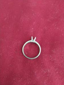 14K White Gold Ring