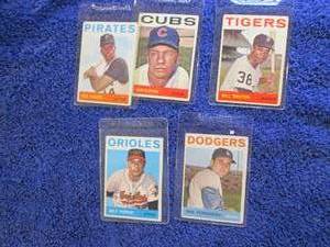 lot 38 image: 5 1964 Topps Baseball Cards...