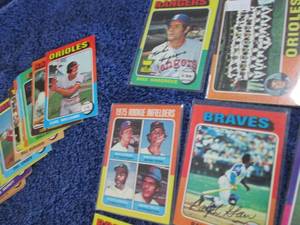 lot 2 image: 30 1975 Topps Baseball Cards...
