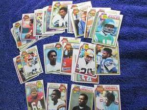 lot 9 image: 50 1979 Topps Football Cards...