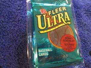 lot 91 image: 9 1993 Fleer Ultra Baseball Packs...