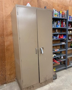 lot 65 image: Metal Cabinet