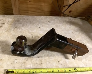 lot 139 image: Hitch