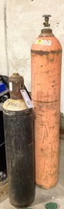 lot 30 image: Oxygen and Acetylene gas Cylinders