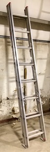 lot 37 image: 16 Ft Extension Ladder
