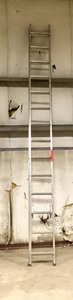 lot 36 image: 28 Ft Extension Ladder