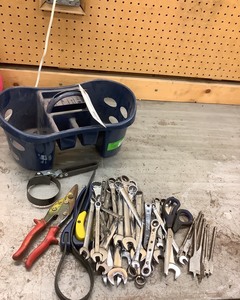 lot 85 image: Tool Caddy  Hand Tools