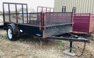lot 12 image: 2002 H & H Utility Trailer 5x10
